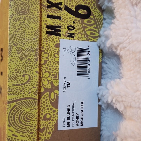 Heels - Picture 5 of 5